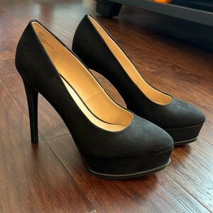 Thalia Sodi platform heels